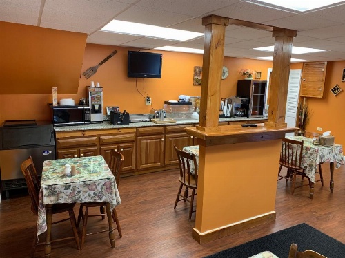 Four Winds Country Motel image 21